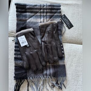 Men’s Bloomingdale’s Cashmere scarf and gloves